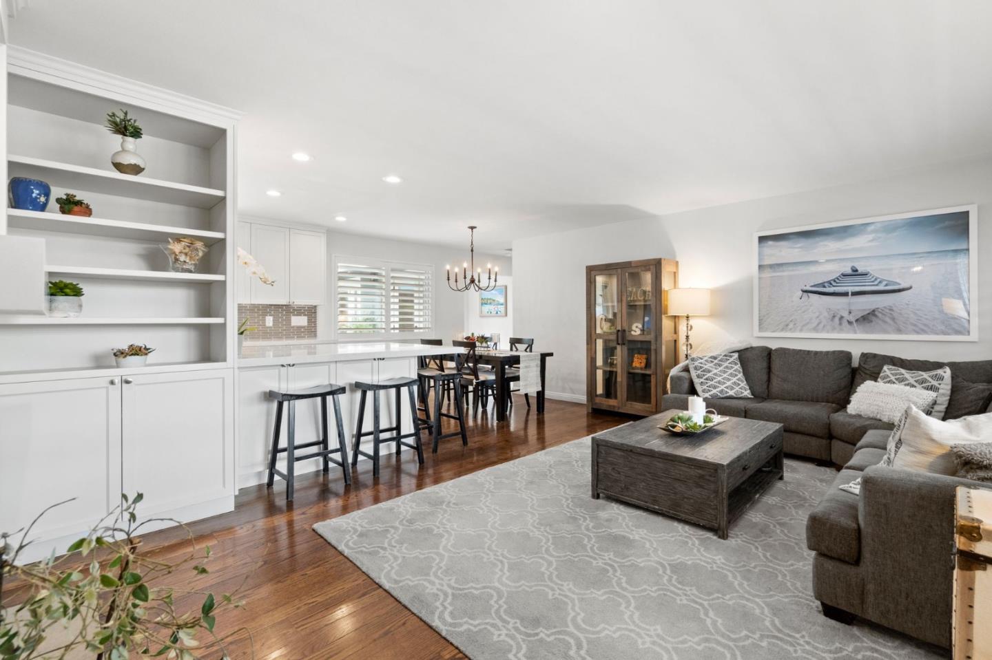 701 Sunset Drive