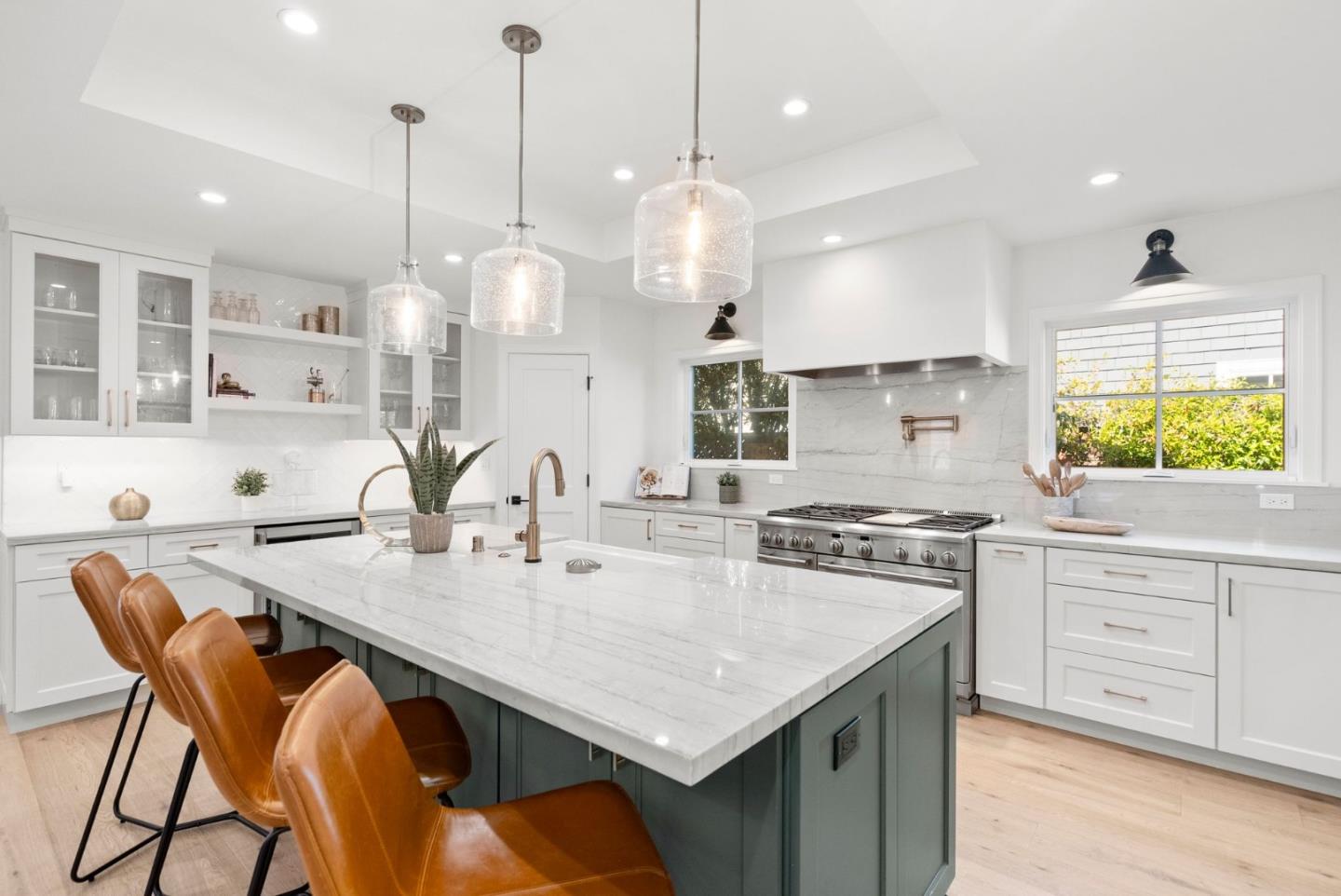 1956 Eucalyptus Avenue