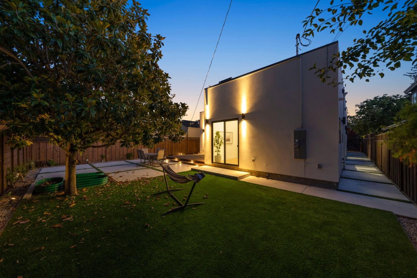 1025 Walnut Street