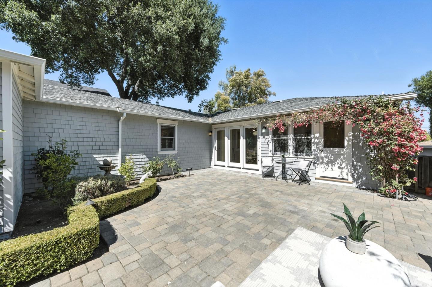 472 Emerald Avenue
