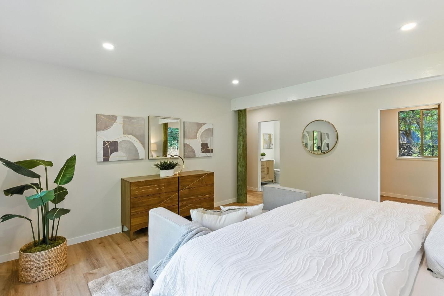 3909 Pepper Tree Court