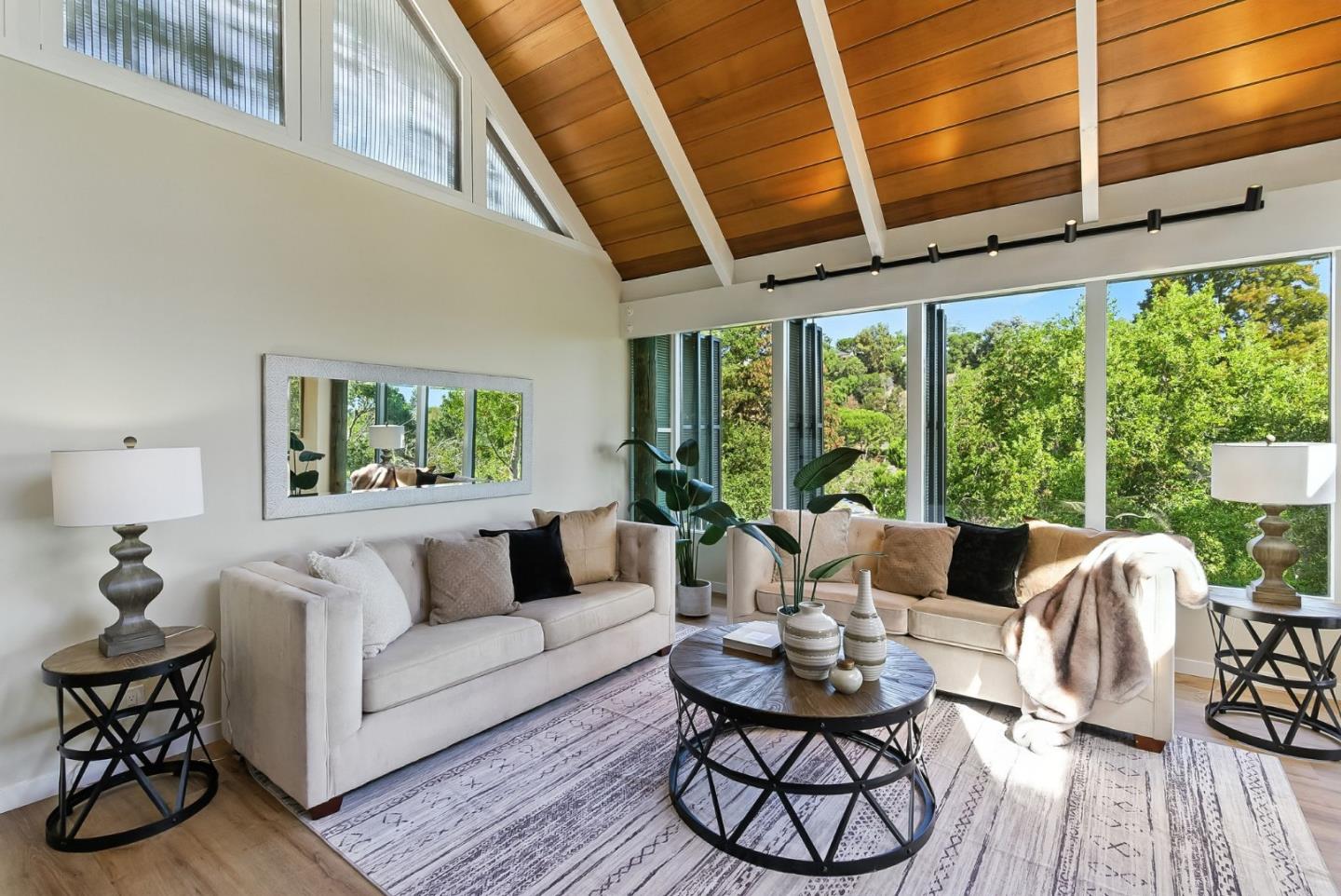3909 Pepper Tree Court