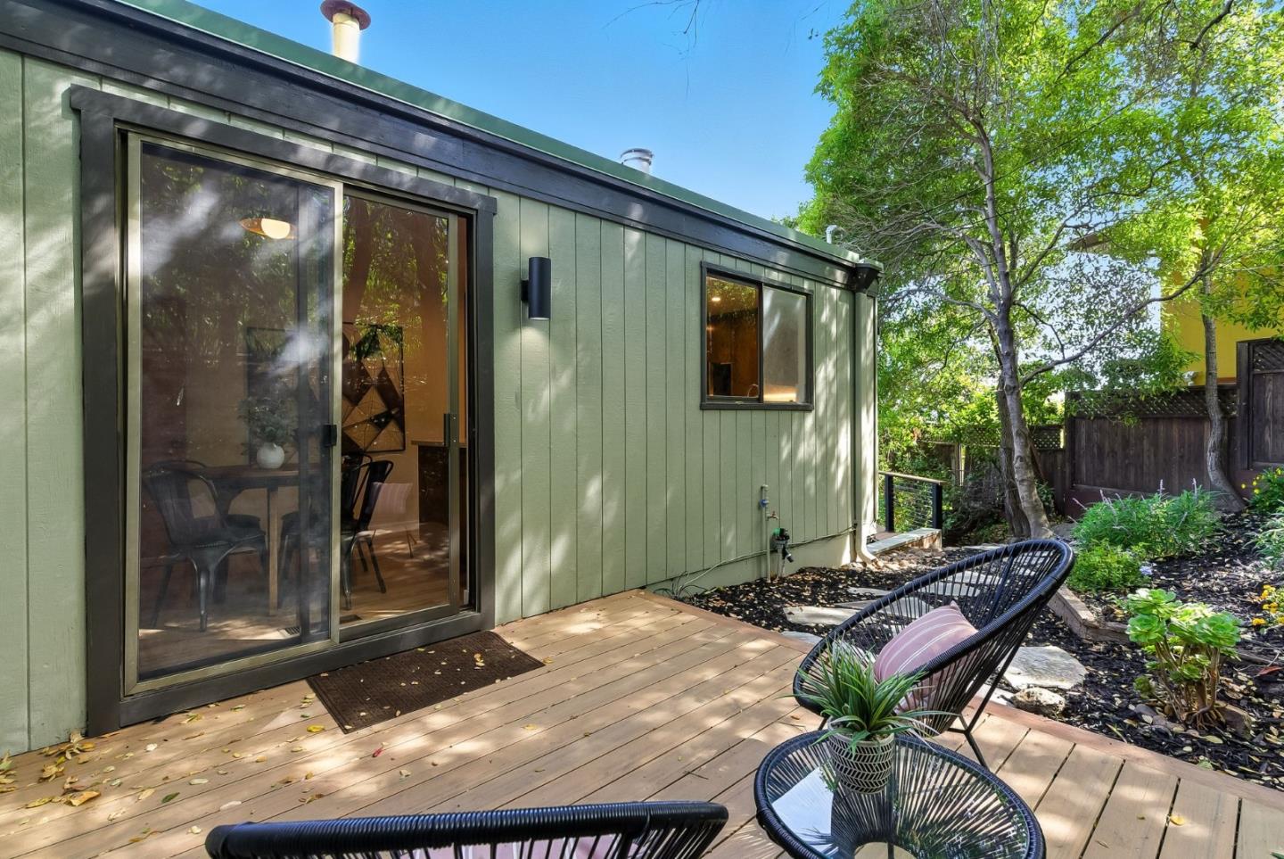 3909 Pepper Tree Court