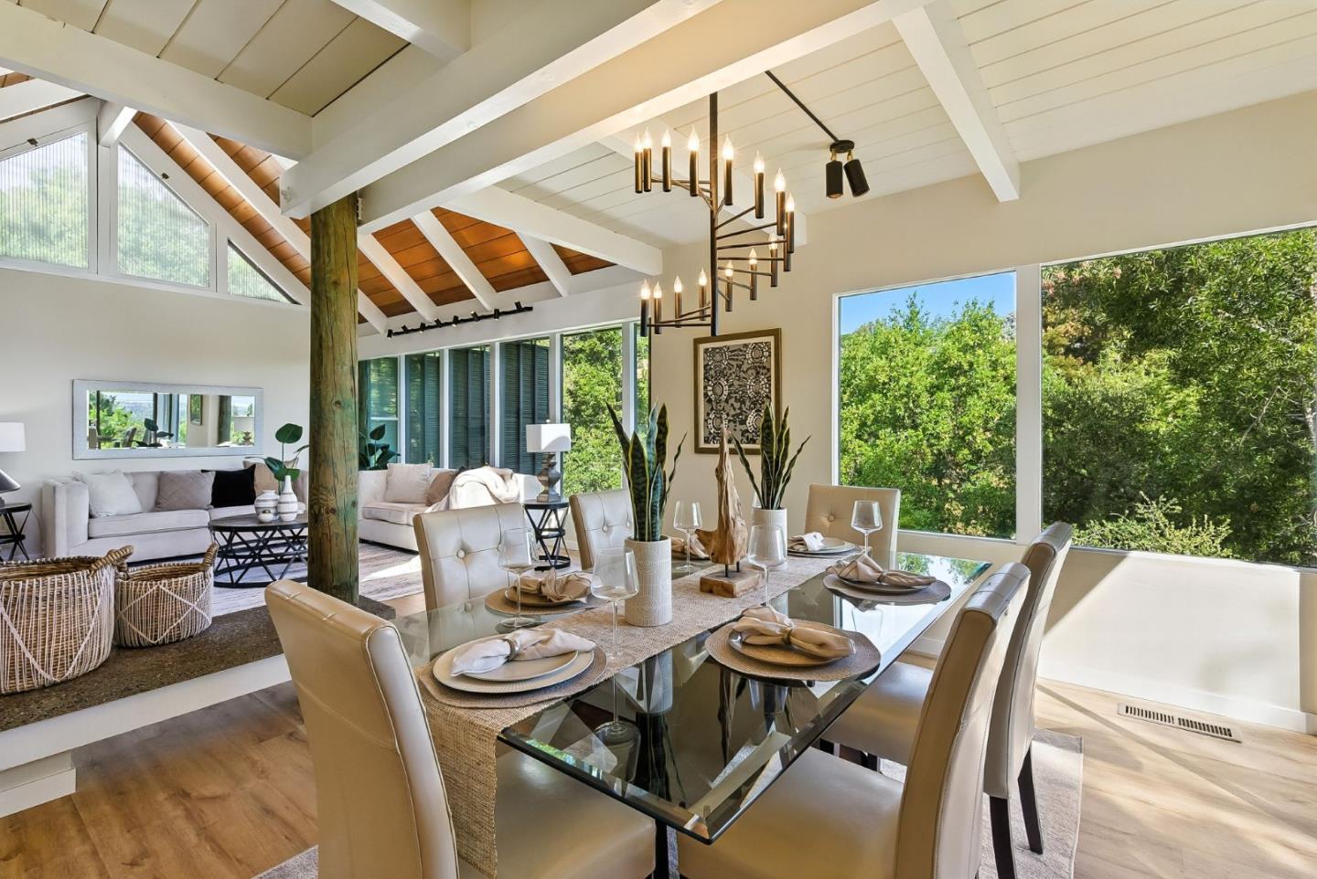 3909 Pepper Tree Court