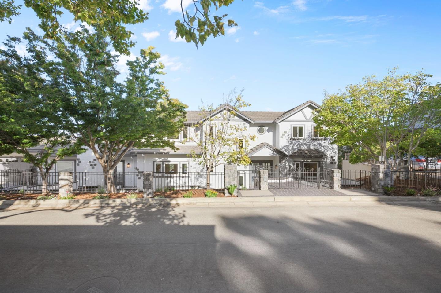 70 Ensenada Road