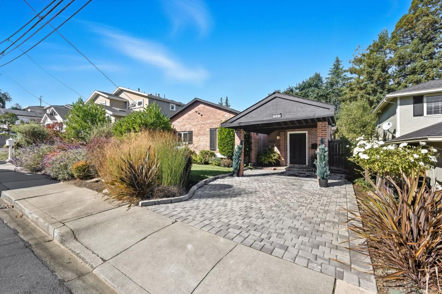 2662 Thornhill Drive