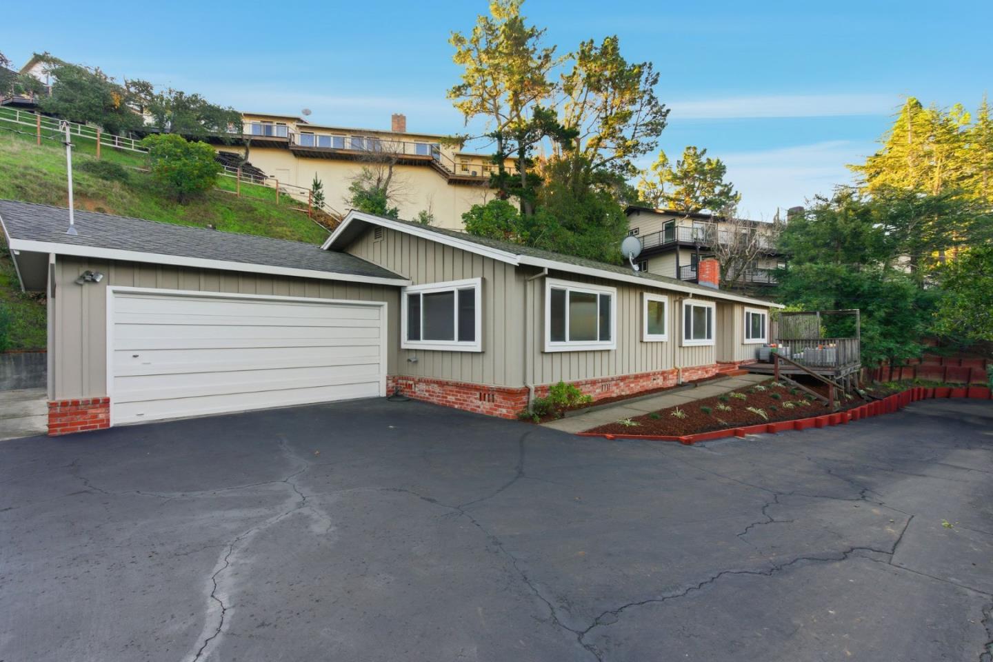 75 Coronado Avenue