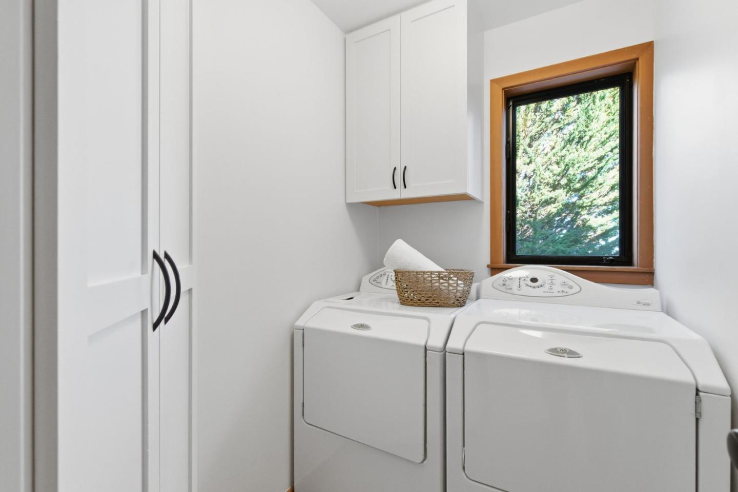 1700 Valley View Avenue