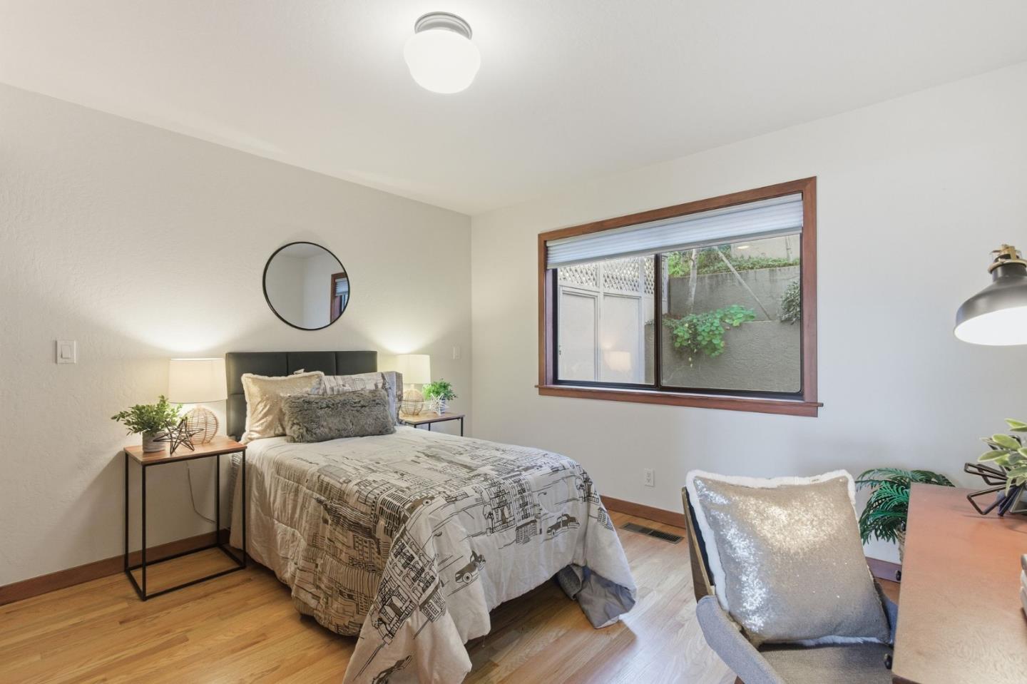 1700 Valley View Avenue