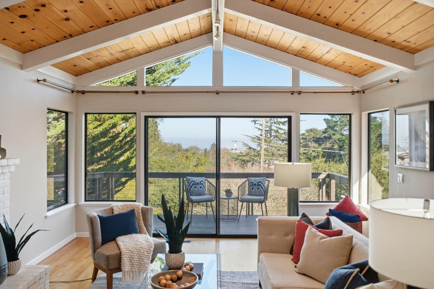 1700 Valley View Avenue