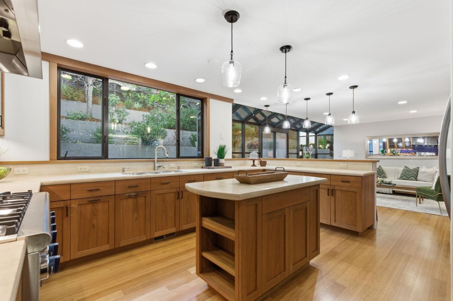 1700 Valley View Avenue