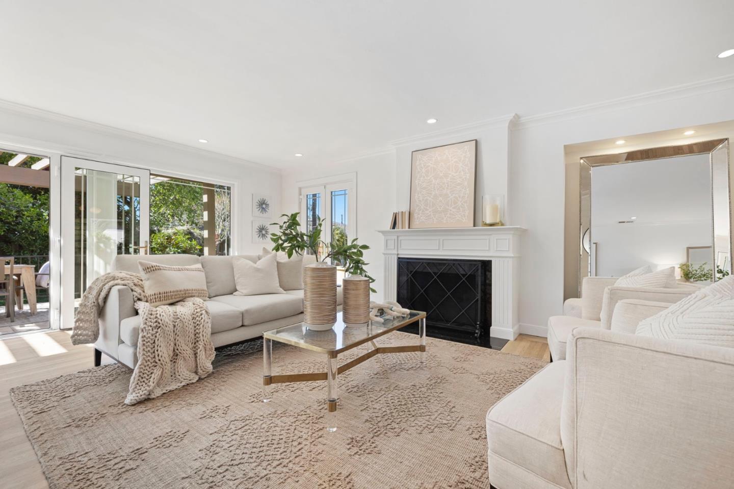 6 El Sereno Drive