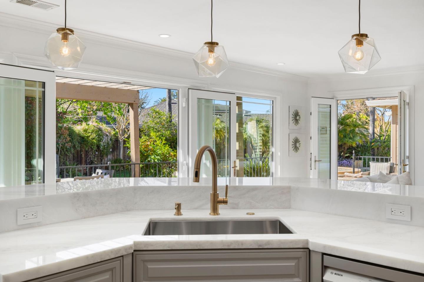 6 El Sereno Drive