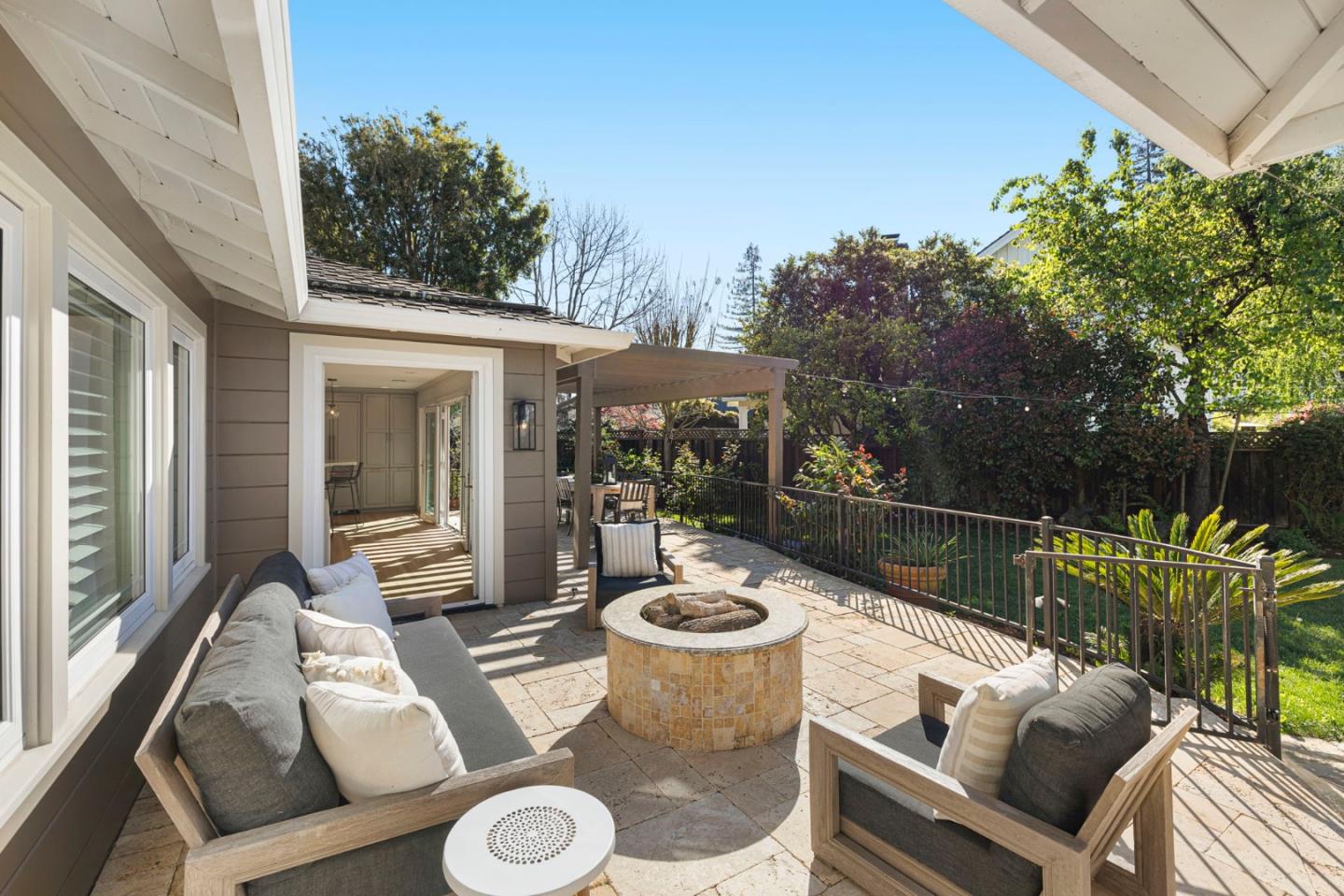 6 El Sereno Drive