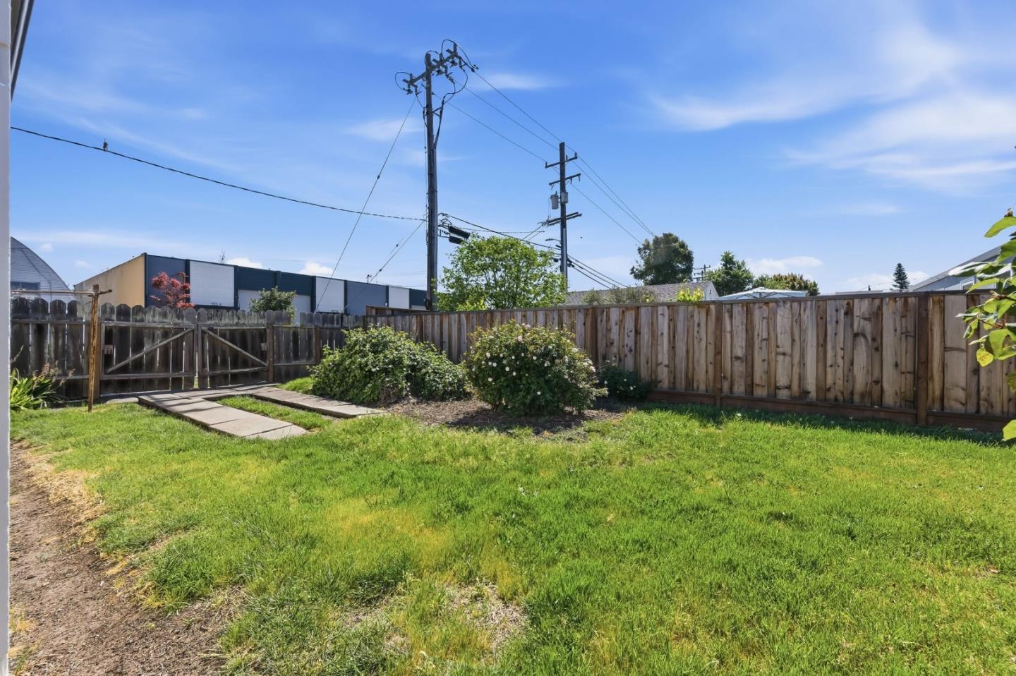 937 Mc Cue Avenue