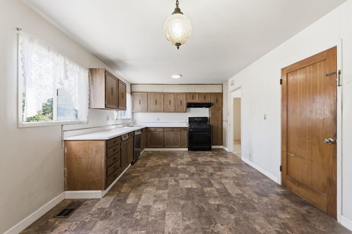 937 Mc Cue Avenue