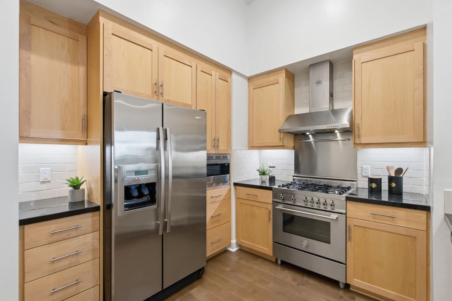 1001 Laurel ST 113