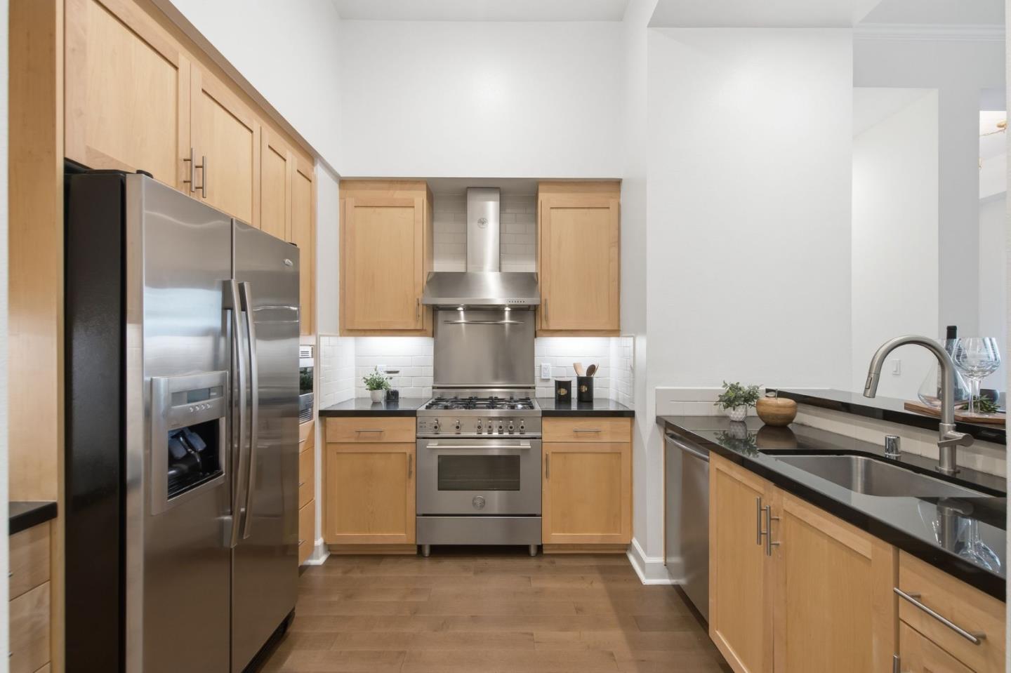 1001 Laurel ST 113