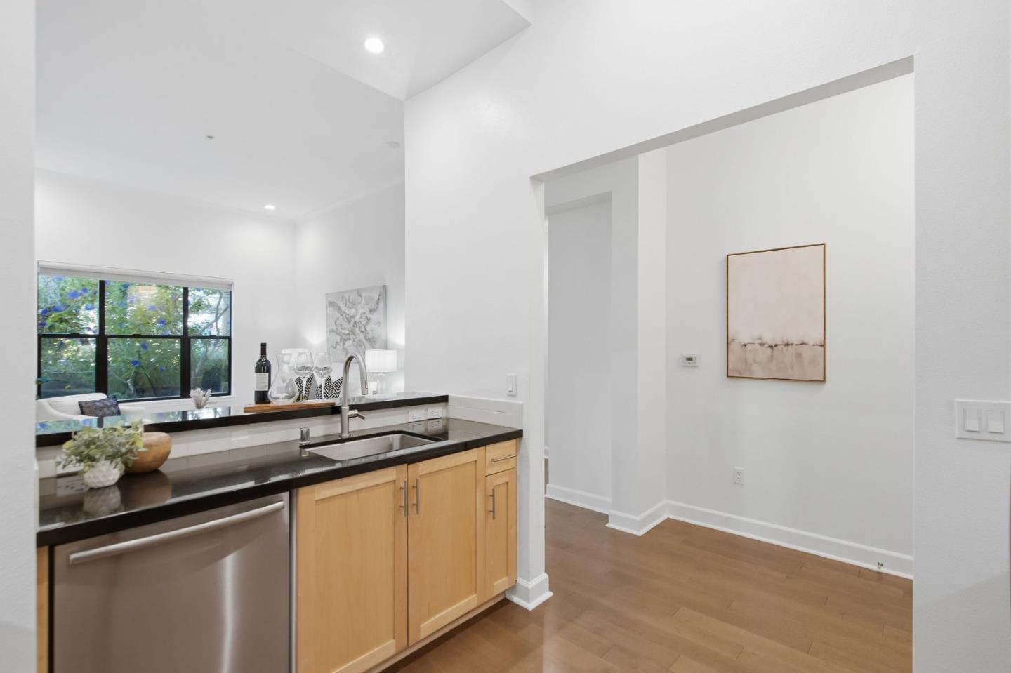 1001 Laurel ST 113