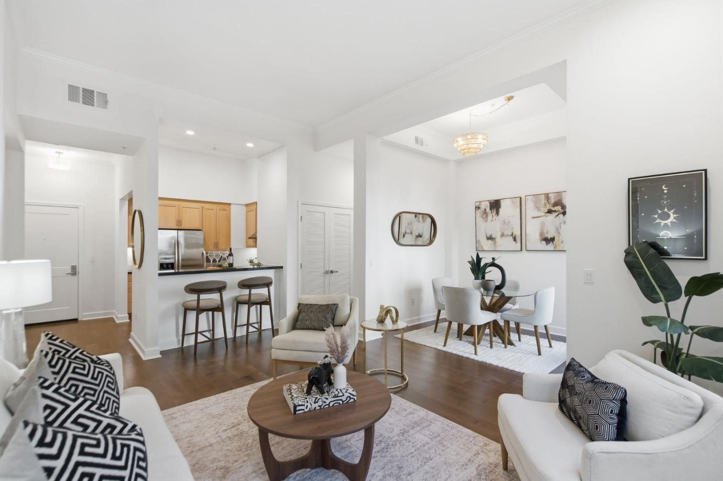 1001 Laurel ST 113