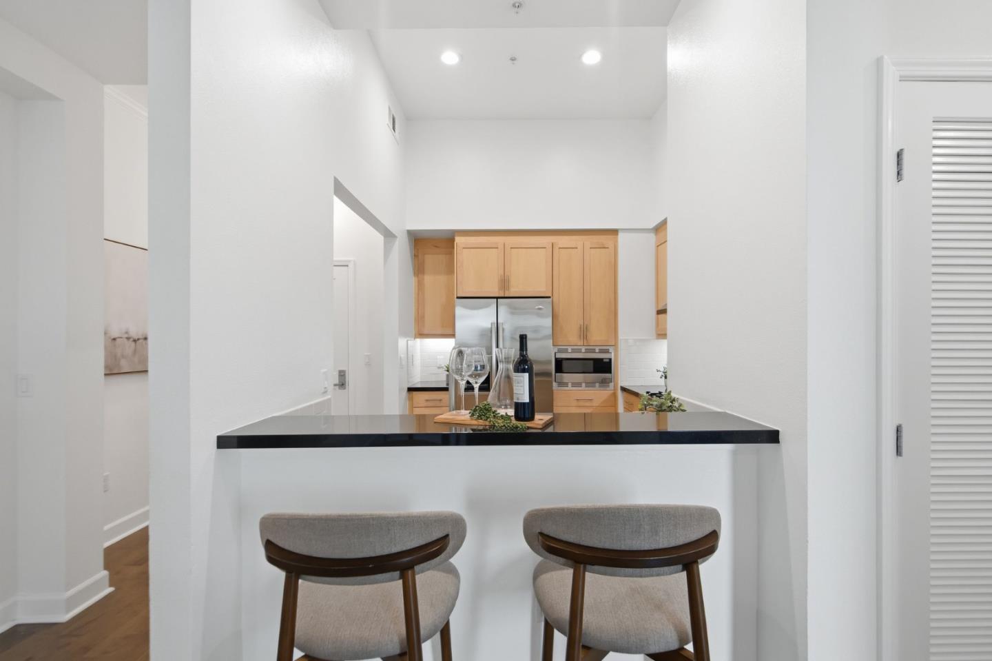 1001 Laurel ST 113