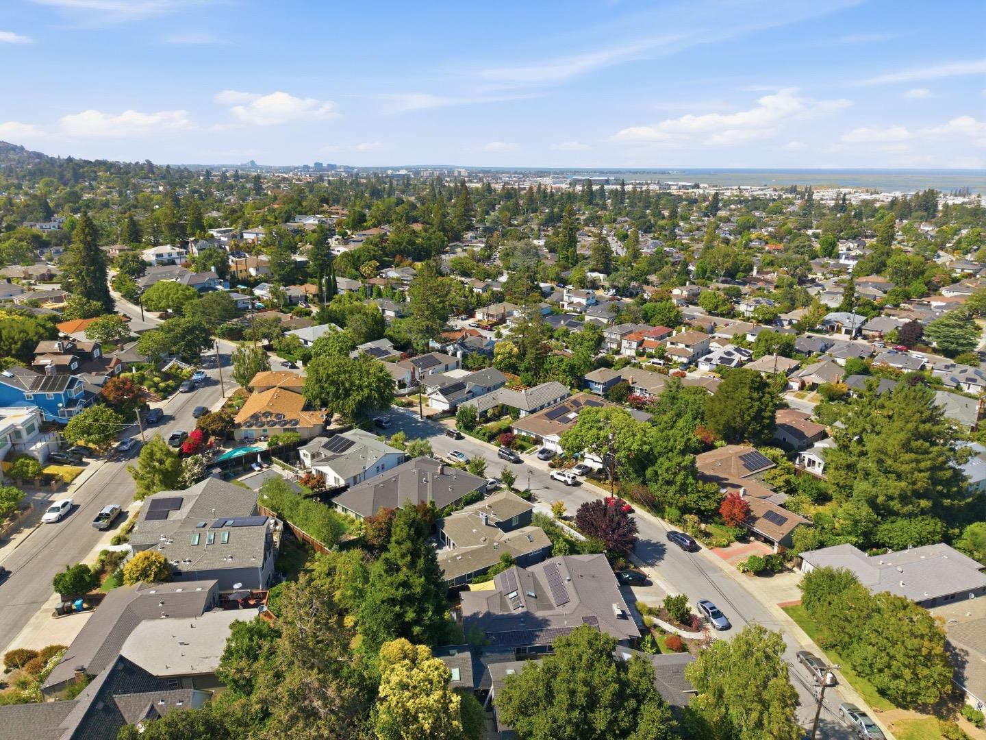 448 Emerald AVE