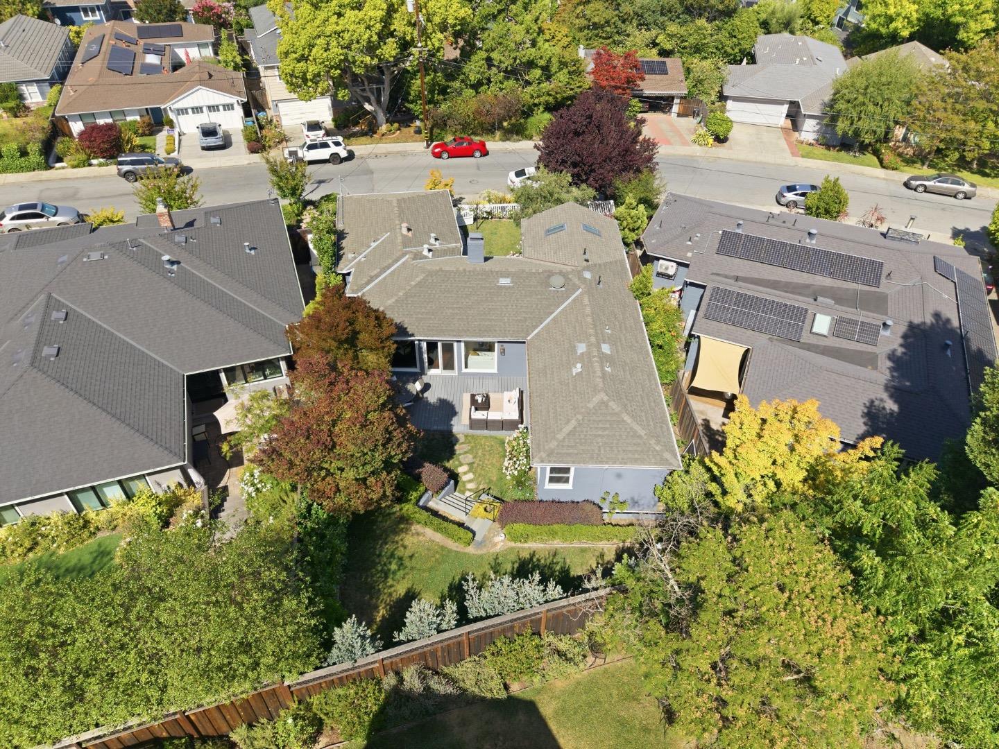 448 Emerald AVE