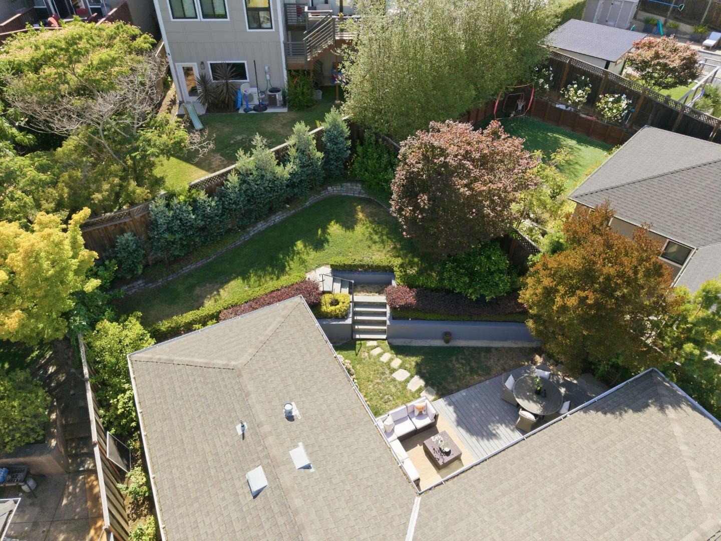 448 Emerald AVE