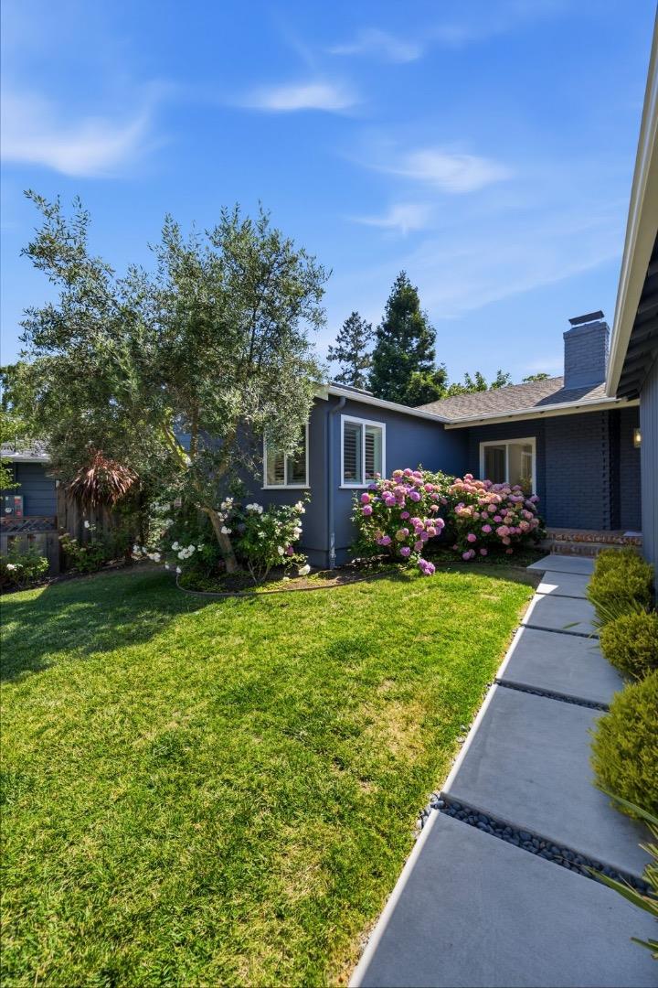 448 Emerald AVE