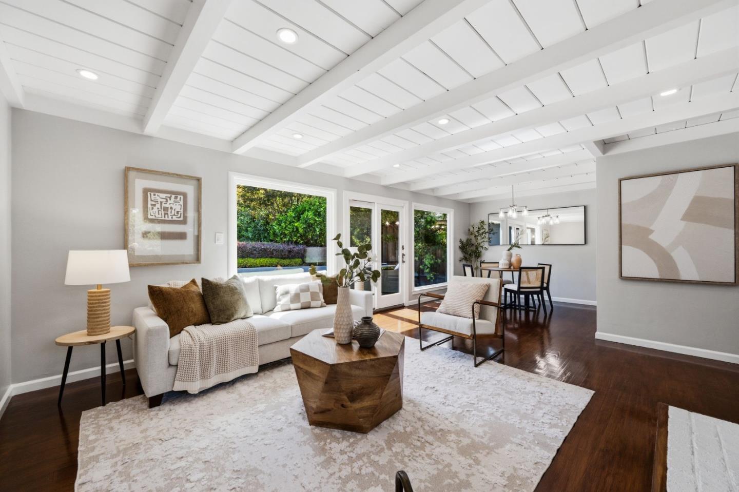 448 Emerald AVE