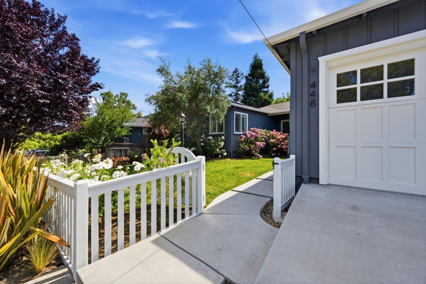 448 Emerald AVE