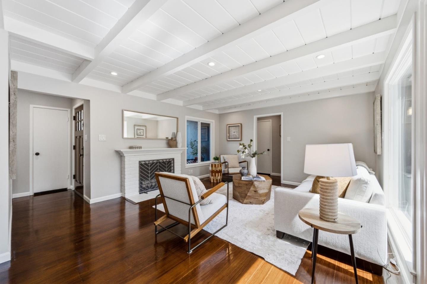 448 Emerald AVE