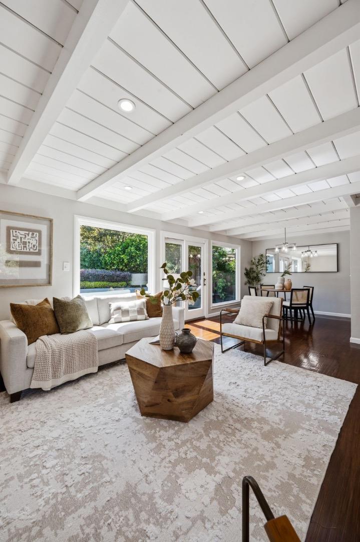 448 Emerald AVE