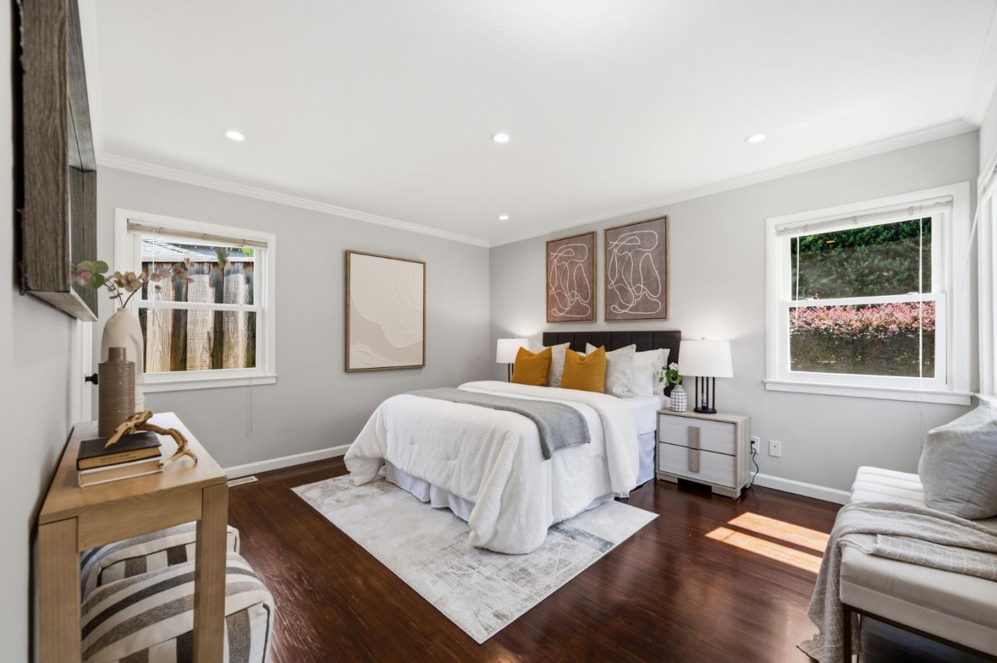 448 Emerald AVE