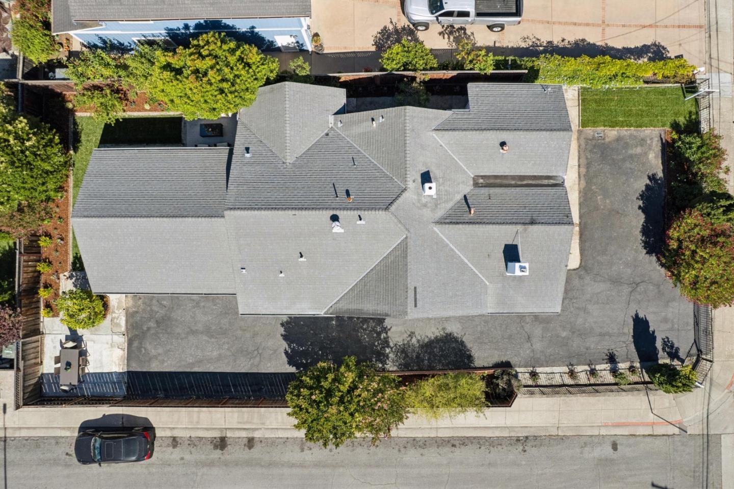 1585 Union AVE