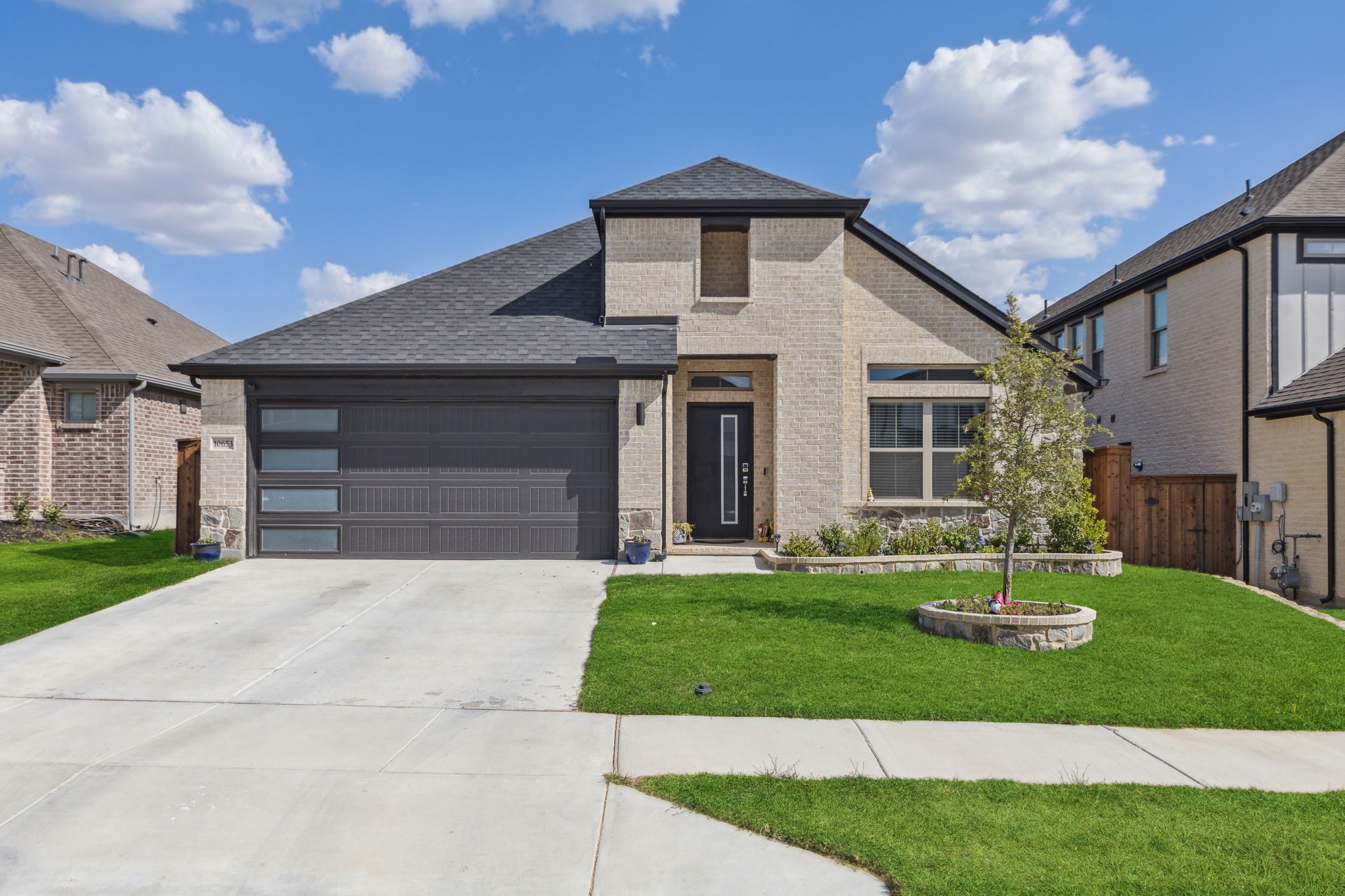 10653 Enchanted Rock Way