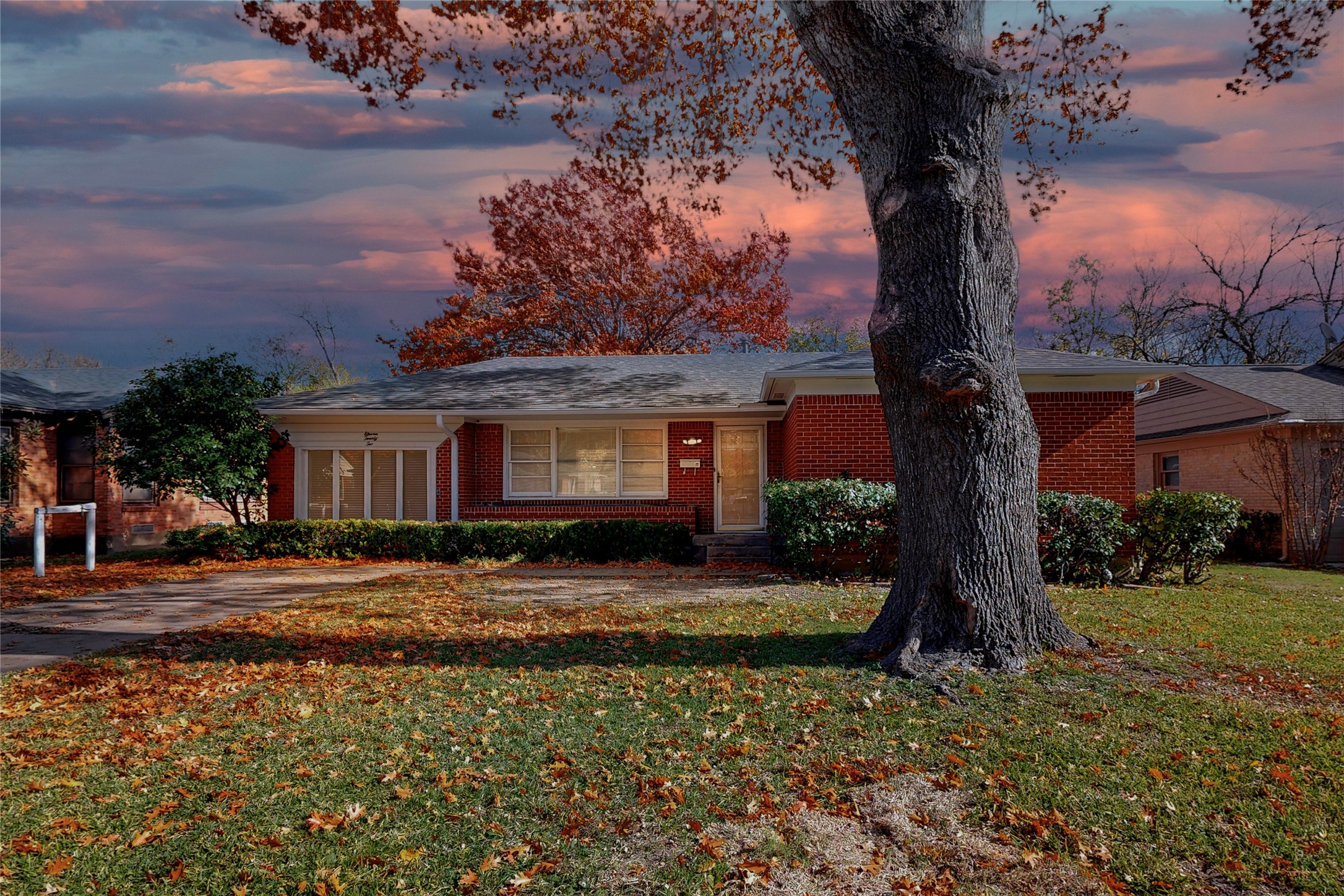 11220 Ulloa Lane