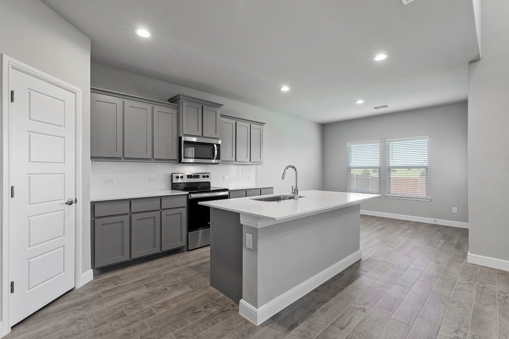 325 CONNER Circle