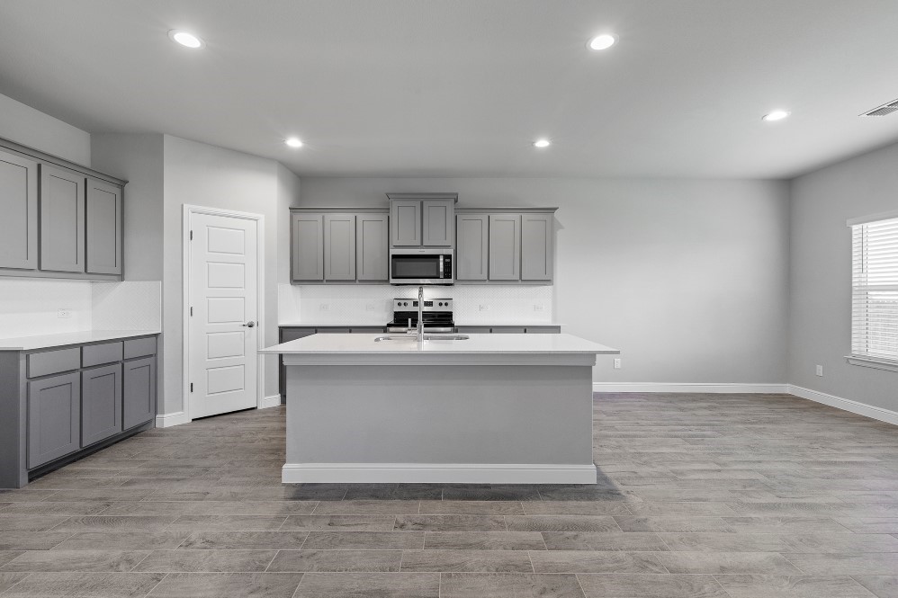 325 CONNER Circle