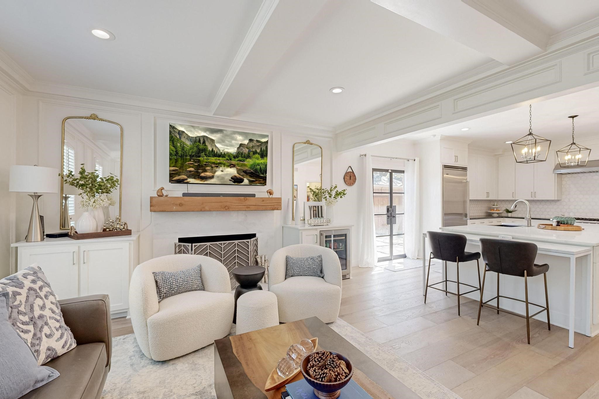 7022 Woodland Drive