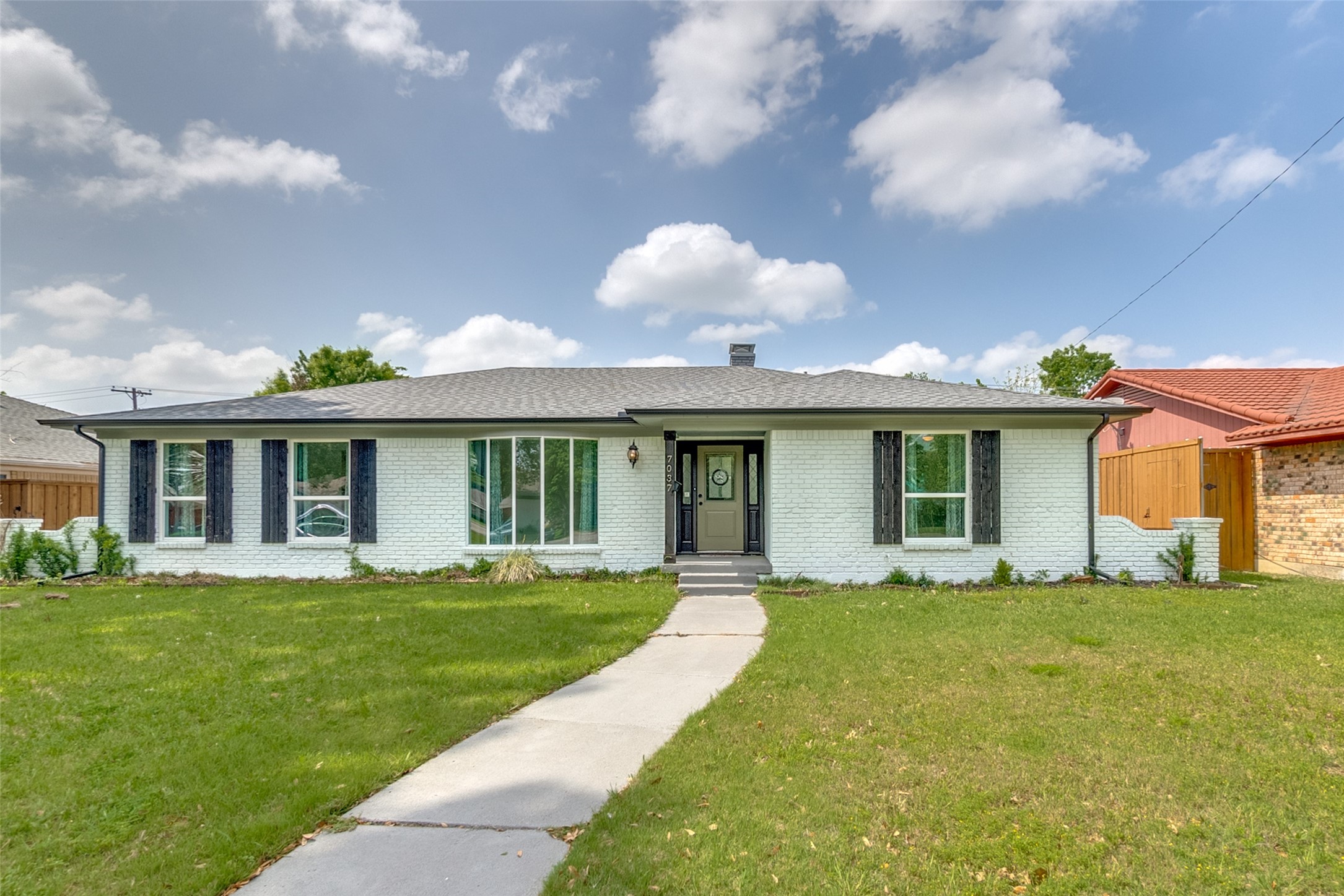 7037 Hunnicut Road