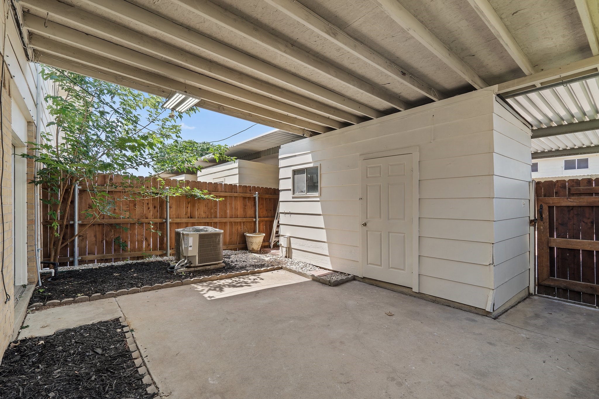 14 E Mountain Lane