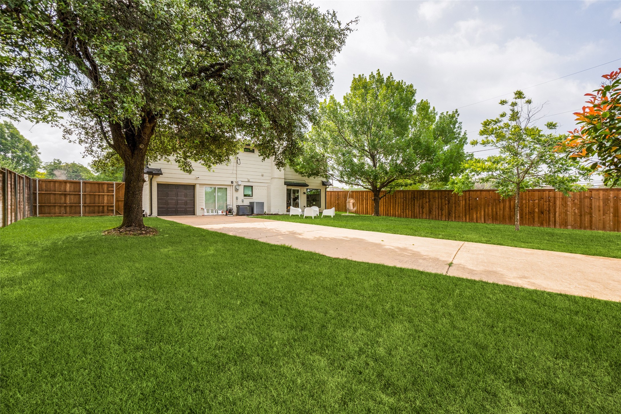 8505 Capri Drive