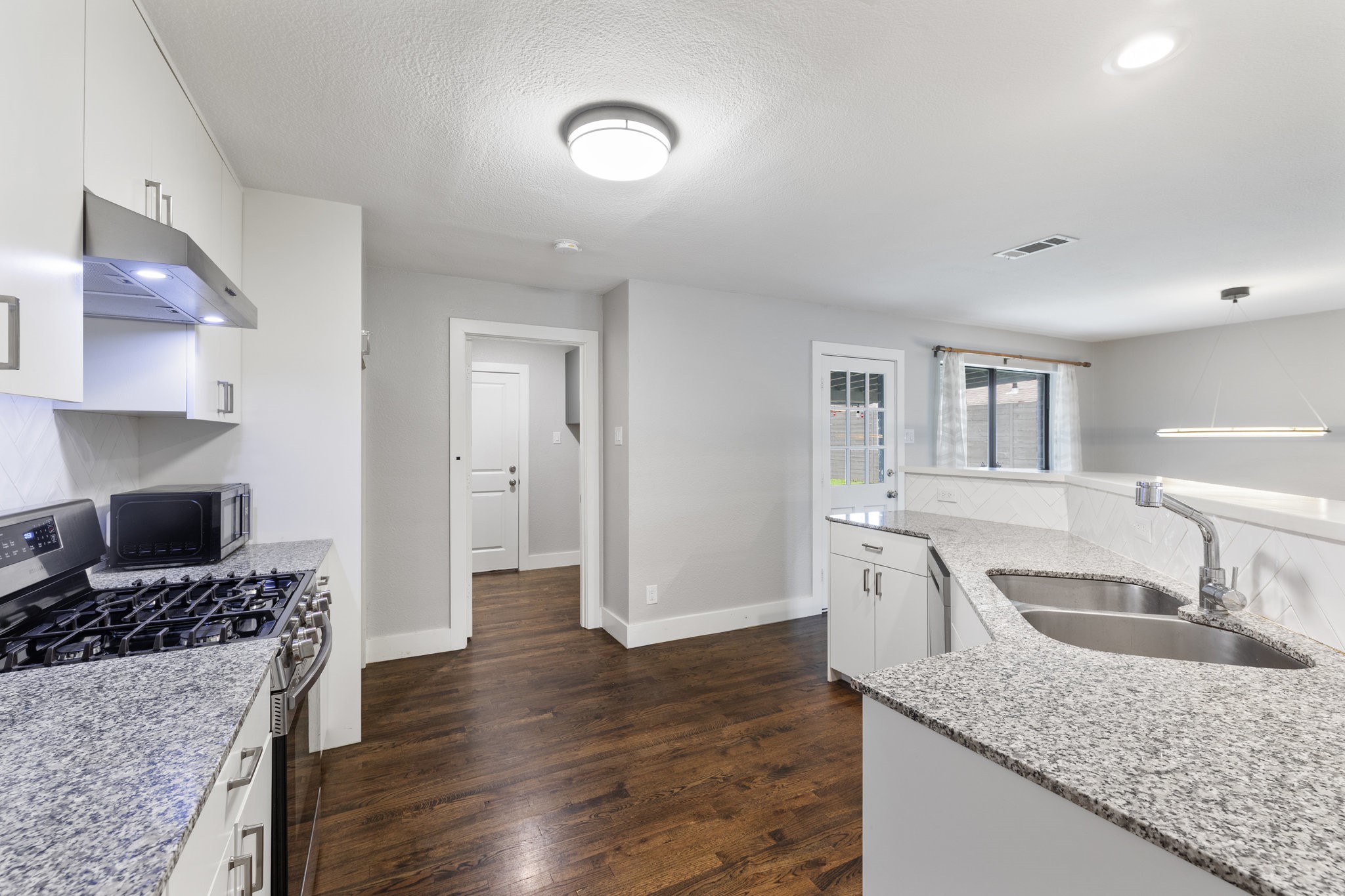 4955 Hollow Ridge Road