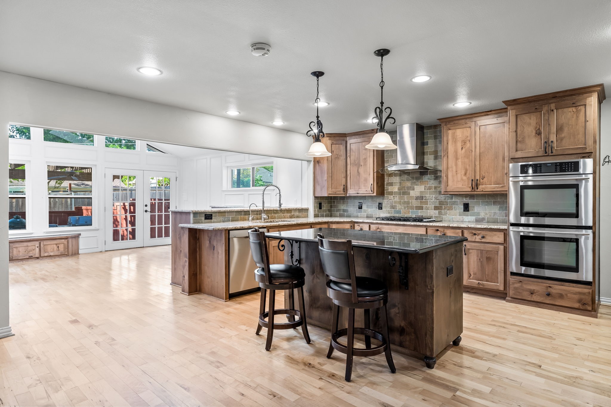 6615 Hunters Ridge Drive