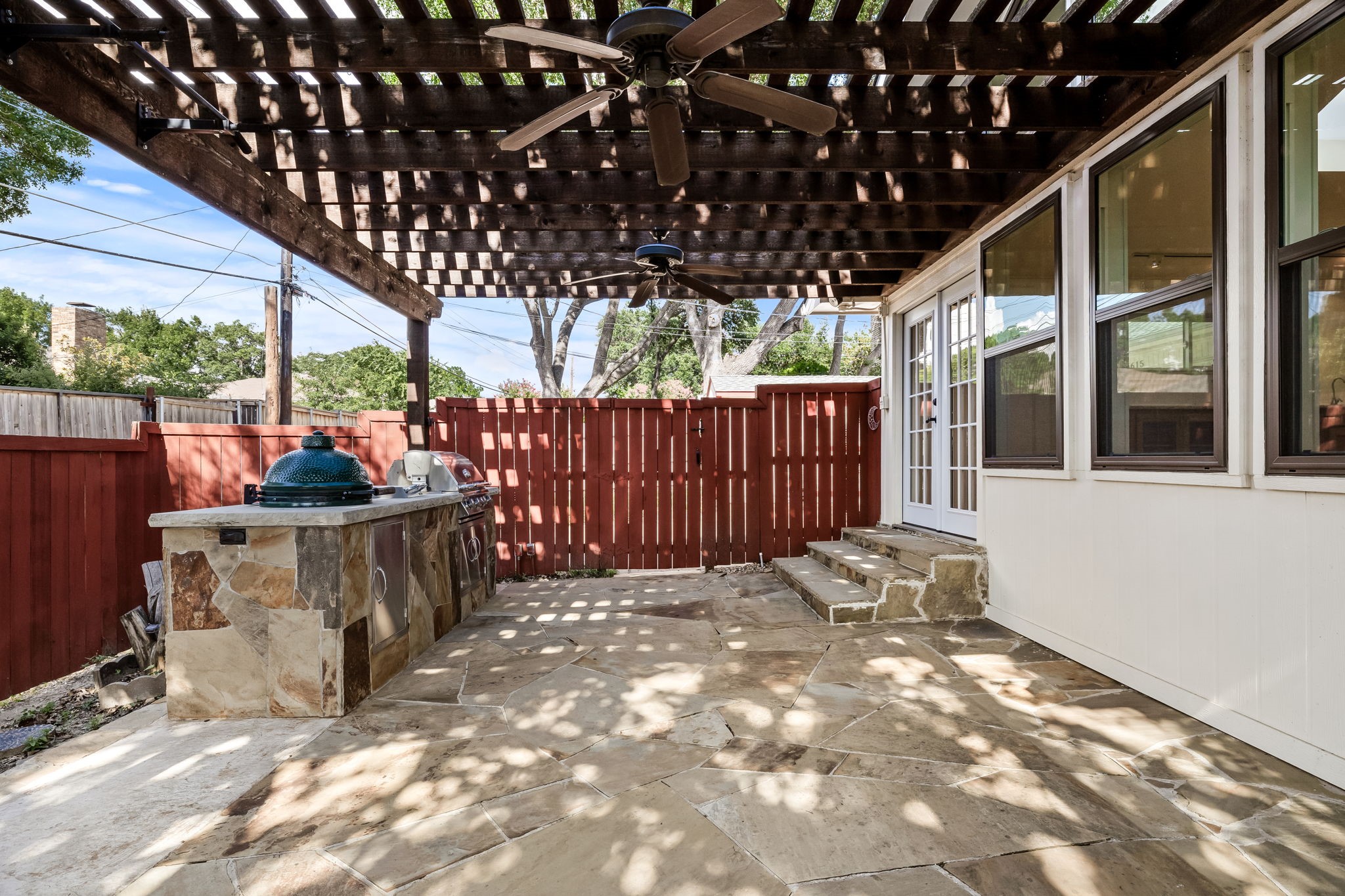 6615 Hunters Ridge Drive