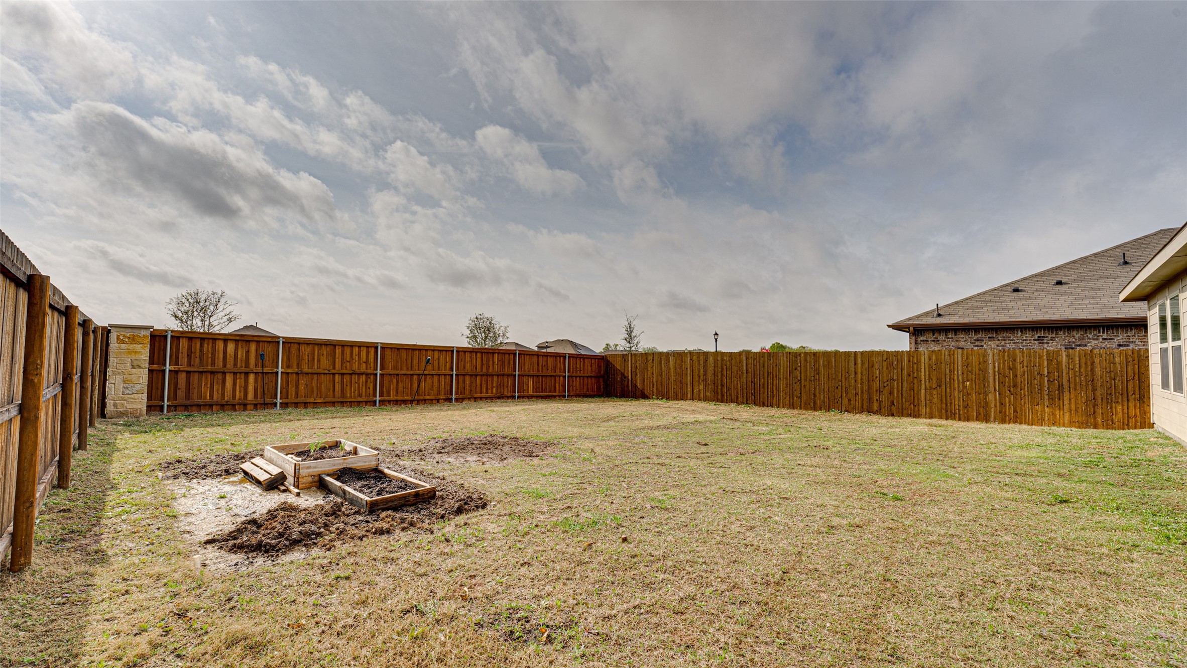 4017 Black Canyon Drive