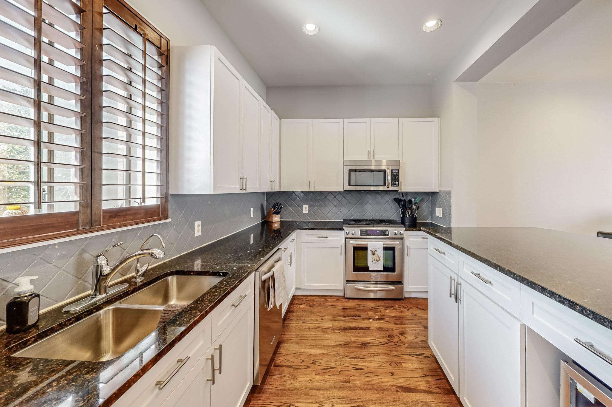 4211 Rawlins Street 416