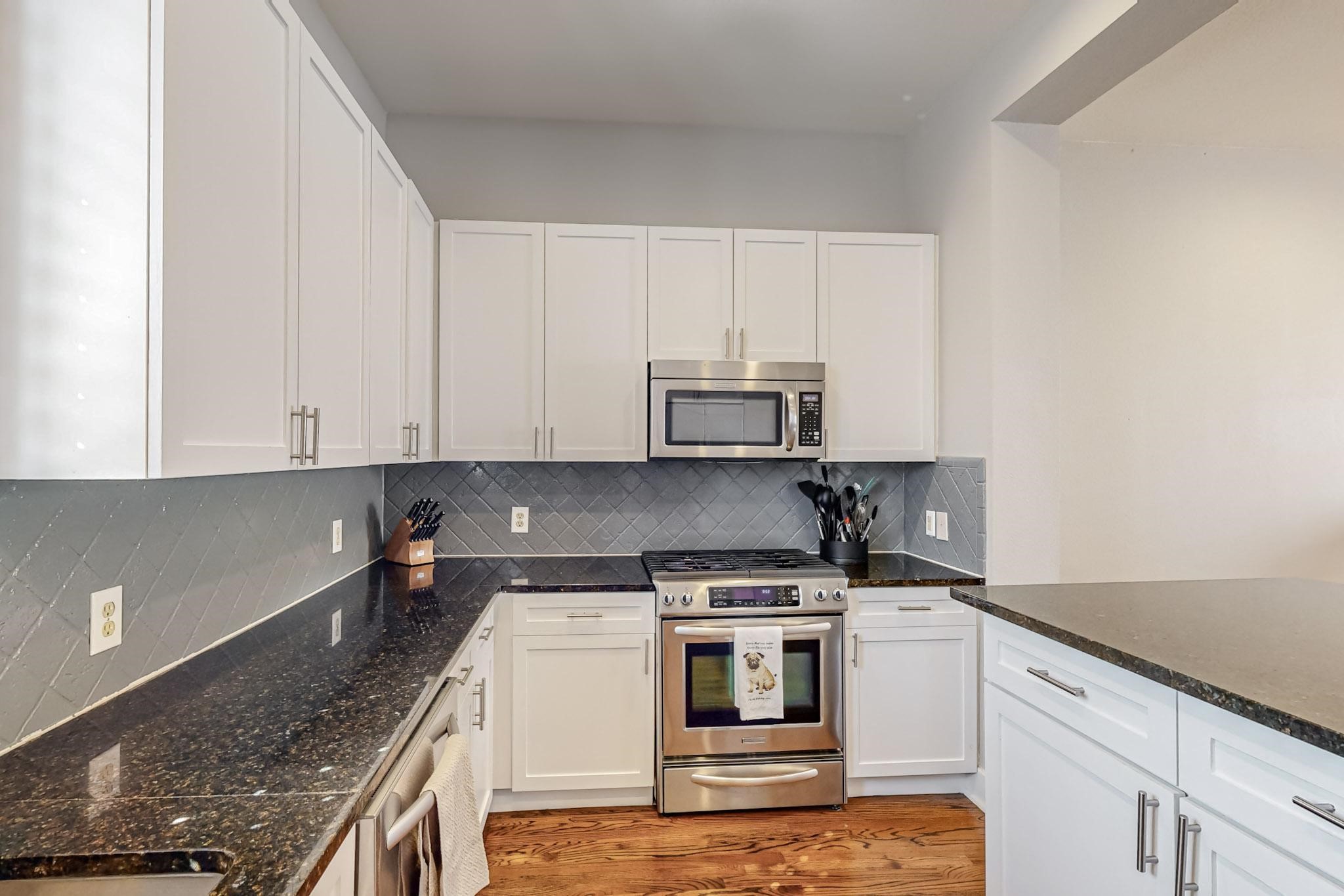 4211 Rawlins Street 416