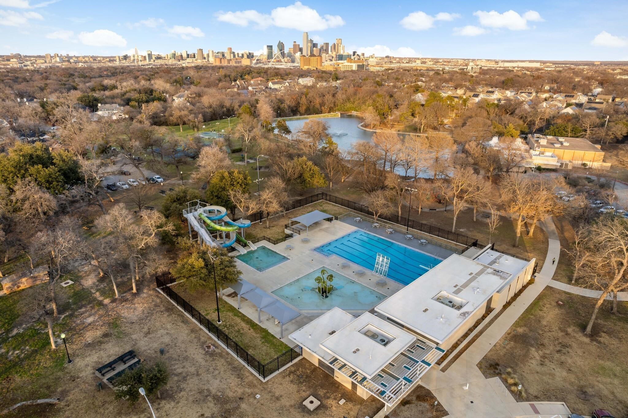 833 N Van Buren Avenue